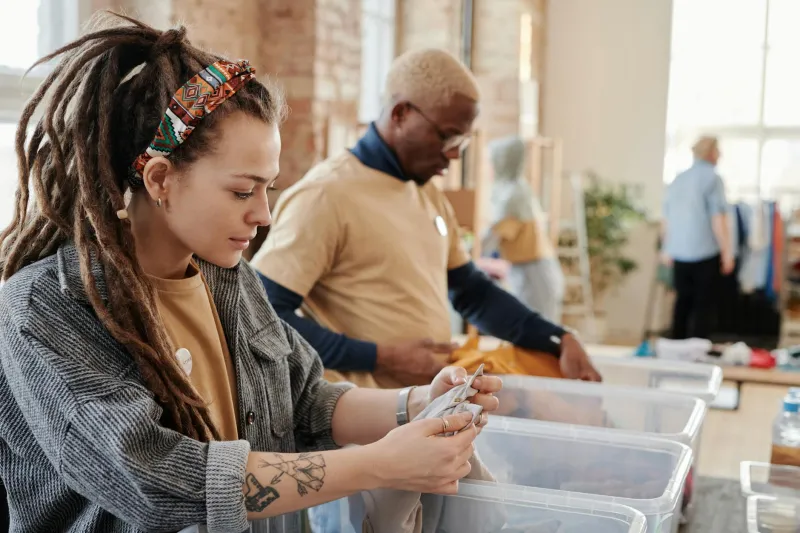 Charity Warehouse Clearance: The UK Small Business Owner's Guide to Bulk Buying from Britain's Biggest Donation Centres