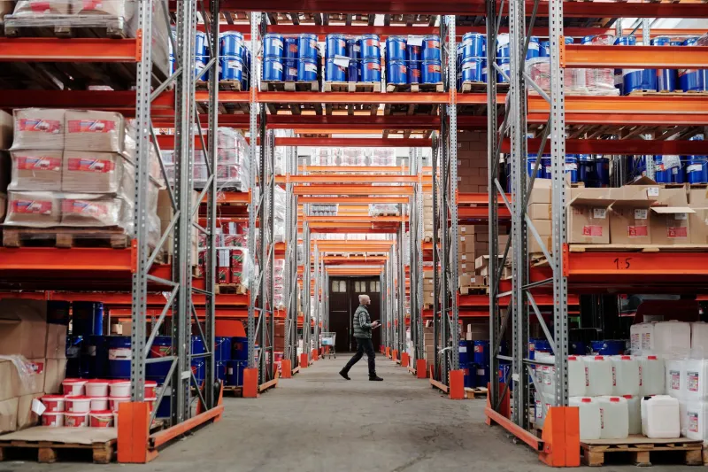 The Shoulder Season Sweet Spot: Cashing In on Spring and Autumn Wholesale Clearances